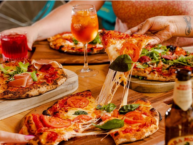 Bottomless Pizza Dining